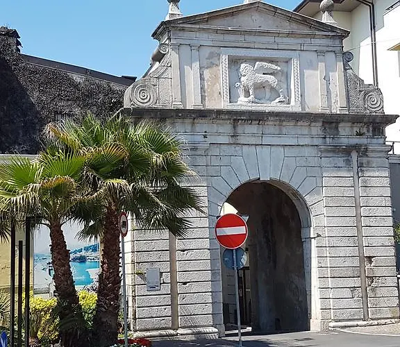 Residenza Teatro Vecchio Διαμέρισμα Salò